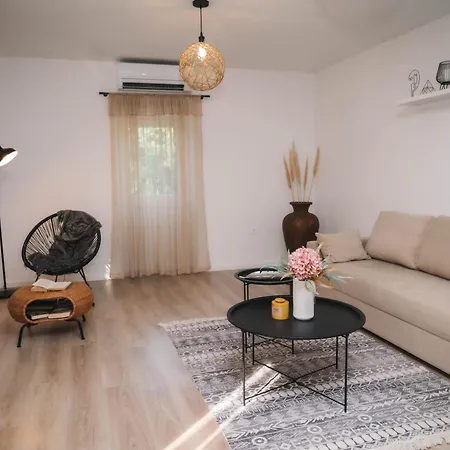Casa Quieto * موتوفون