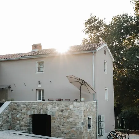 فيلة Casa Quieto