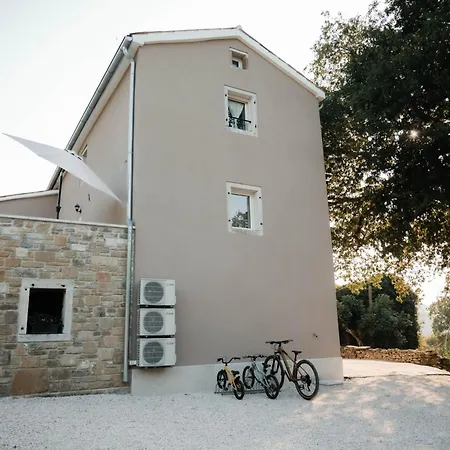 فيلة Casa Quieto